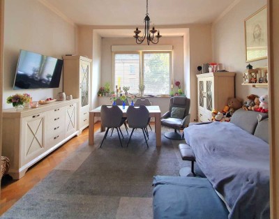 Freundliche und modernisierte 3-Zimmer-Wohnung mit gehobener Innenausstattung in Krefeld