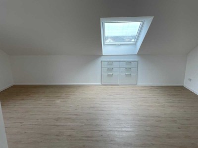 DG Wohnung klimatisiert, Neubau, Einbauküche, ab dem 01.09.2025