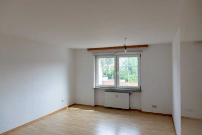 Ab 1.12.2025 !!!Helle 3 Zimmerwohnung im schönen Oberrad mit Blick ins Grüne