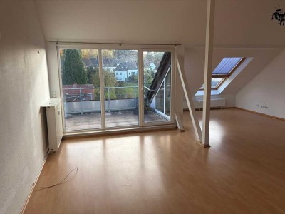 Sehr schöne 2-Zimmer-Wohnung mit Balkon in Dudweiler Süd
