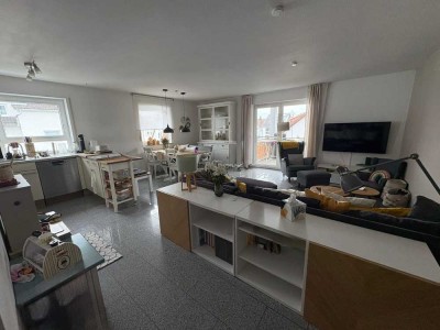 Helle 4-Zimmer Wohnung mit Balkon in Rottenburg am Neckar