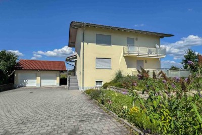 Zögern Sie nicht: Gepflegtes Einfamilienhaus mit Garten, Garage und 4 Freistellplätzen in Deggendorf
