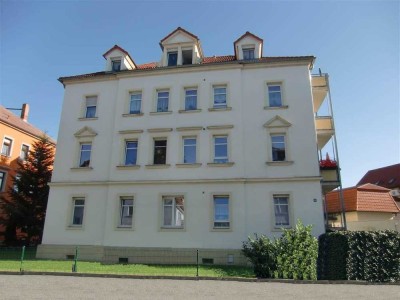 *** Toll geschnittene 4-Zi.-Whg. mit Balkon ***