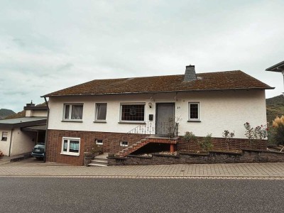 Einfamilienhaus mit Einliegerwohnung & Moselblick – Wohnen mit Blick auf Burg Thurant