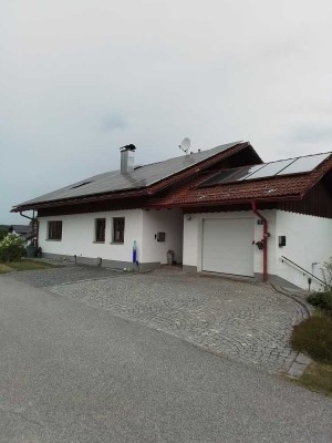 Schöne  2- Zimmer Dachgeschoß - Wohnung in Freyung-Grafenau (Kreis), Grafenau