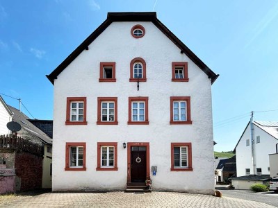 TOP Anlageobjekt! Vollvermietetes Mehrfamilienhaus mit 4 PKW-Stellplätzen