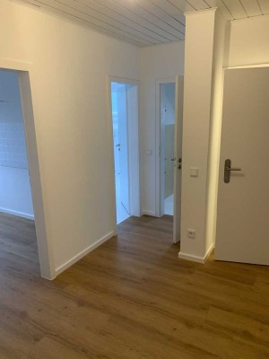 3-Zimmer DG-Wohnung mit Balkon in Aussichtslage