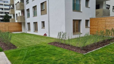 Neubau! 3-Zimmer-Wohnung mit EBK. Eigene Terrasse und Garten!