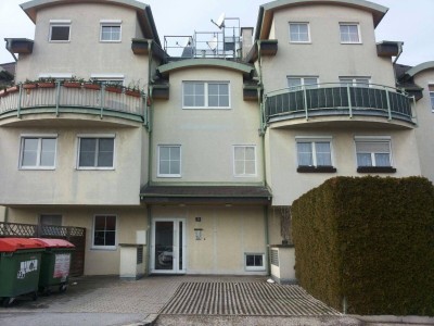 3 Zimmer-Wohnung in Groß-Enzersdorf - TOPLAGE - KEINE PROVISION !!! KEINE ABLÖSE!!!! * BALKON * Tiefgarage *