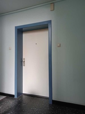 Erschwingliche Single - Wohnung mit zweieinhalb Zimmern in Duisburg Hochemmerich
