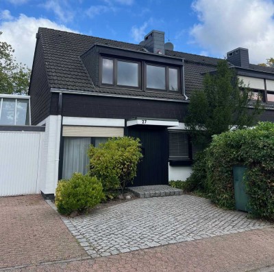 Reihenendhaus mit Wintergarten in Ratingen-Eggerscheidt