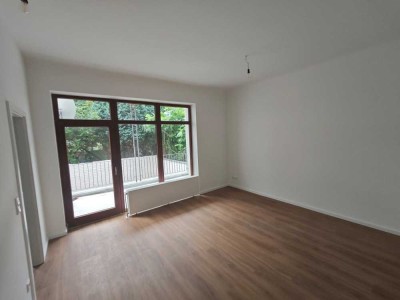 *** Bezugsfrei zum 01.01.26. Provisionsfreie Traumwohnung 
im Jugendstilhaus mit Steingarten***