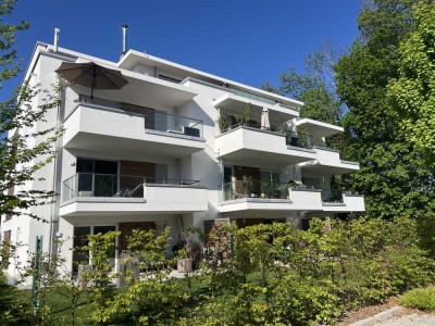 Komplett möblierte 2-Zimmer-Wohnung mit gehobener Innenausstattung mit Balkon und EBK in Kolbermoor
