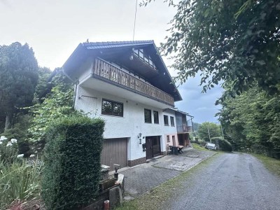 Großes Einfamilienhaus in Waldrandlage ***B&B Immobilienmakler UG***