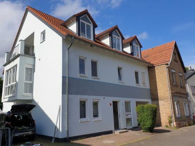 Attraktive, ruhige 2-Zimmer DG-Wohnung mit Loggia in Wörrstadt/Rheinhessen