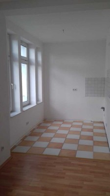 3 ZKB  in zentraler Lage mit Balkon und Stellplatz zu vermieten!