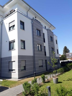 Freundliche und neuwertige 3-Raum-EG-Wohnung mit gehobener Innenausstattung mit EBK in Paderborn