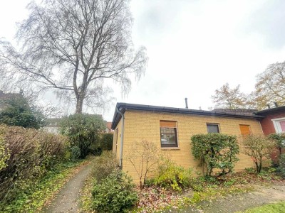 Charmanter 2-Zimmer-Bungalow, ebenerdig mit idyllischem Garten und sonniger Terrasse