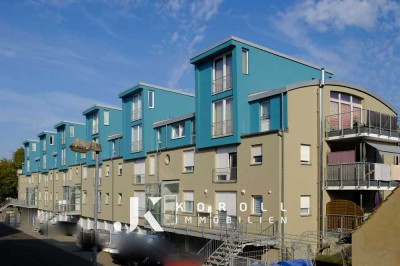 Schöne Wohnung mit Parkett, Balkon, Terrasse und eigenem Garten mitten in der Stadt