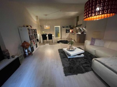 Renovierte Erdgeschosswohnung zu vermieten!