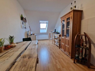 großzügige 2-Zimmerwohnung in zentraler lage von Döbeln- EBK kann übernommen werden.