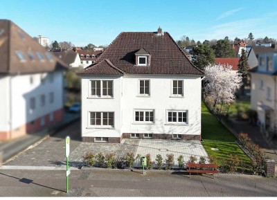 Einzugsbereit – Wunderschöne Wohnung mit Balkon direkt am Schwanenteich