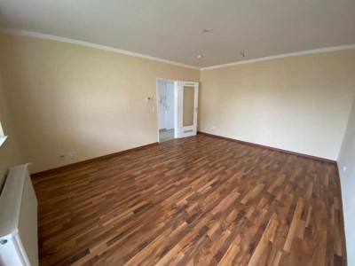 Helle 2-Zimmer Wohnung zu verkaufen