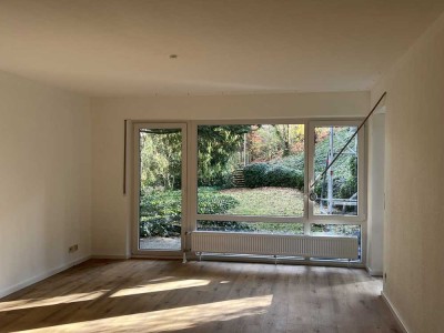 Neu renovierte 3-Zimmer Wohnung mit Terrasse und Garten