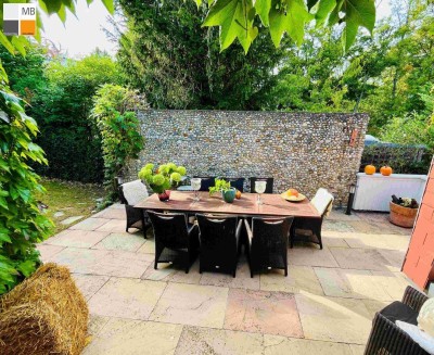 * Traumhafte Gartenwohnung mit Pool ! *