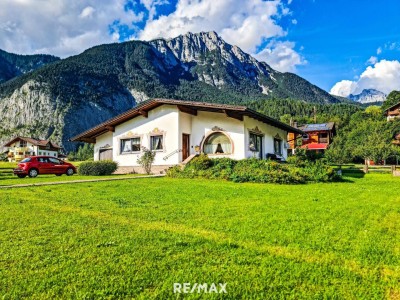 Bungalow mit großzügiger Grundstücksfläche in sonniger Ruhelage in Nassereith!