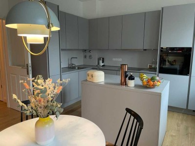 Traumhafte 4,5-Zimmer-Altbauwohnung mit 2 Balkonen in Berlin-Nikolassee(Zehlendorf)