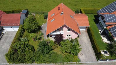 Gepflegtes Einfamilienhaus mit Traumgarten im familienfreundlichen Schongauer Forchet!