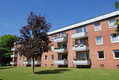 Schöne 2-Zimmer-Wohnung in gepflegter Wohnanlage beim U-Bahnhof Hoisbüttel mit Süd-Balkon