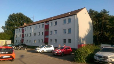 Gepflegte 2-Zimmer-Wohnung mit Balkon und EBK in Lentföhrden