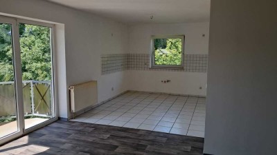 Großzügige 4-Zimmer-Wohnung mit Balkon!