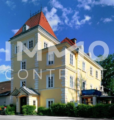 Sonnige 2-Zimmer Wohnung mit großen Balkon in der Villa Joachim!