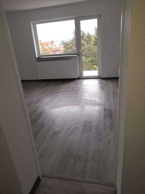 Schöne 2 Zimmer Wohnung in ruhiger Feldrandlage