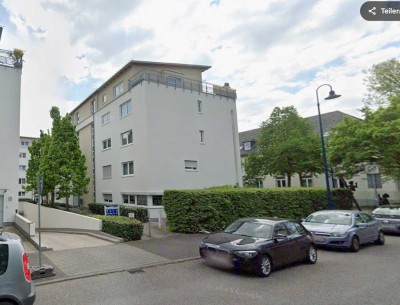 Schöne 3-Zimmer-Maisonette-Wohnung, Terrasse  mit kleinem Garten,  Balkon. Garagenplatz in Wiesbaden