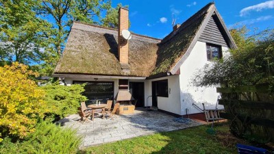 Charmantes Reetdachhaus mit großzügigem Nebengelass  und Garten in Wandlitz