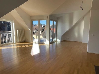 „Sonnige DG-Wohnung mit Dachterrasse, Garage & Altstadtblick – zentral in Buchen, sofort bezugsfrei"