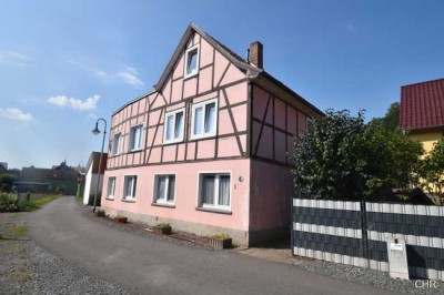 ZFH in ruhiger Wohnlage in Niedersachswerfen mit gr. Carportanlage - Inkl Mieteinnahmen