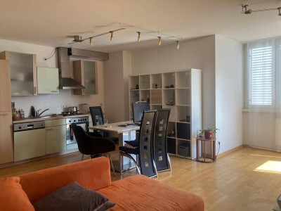 Moderne 2-Zimmer Wohnung mit Aufzug und Einbauküche