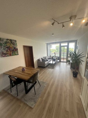 Stilvolle 2-Raum-Wohnung mit Einbauküche in Köln Riehl