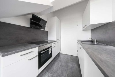 in Renovierung I 3 Zimmer I Einbauküche I Balkon I Bad mit Wanne