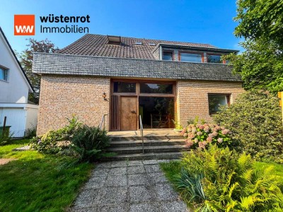 Großzügiges Mehrfamilienhaus mit Hallenbad in Bonn-Holzlar