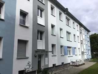 Geräumige 2-Zimmer-Wohnung in ruhiger Lage, aber in Nähe des ICE-Bahnhofs !
