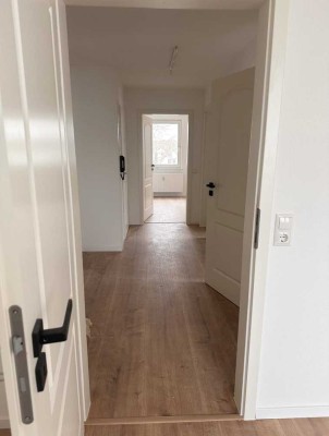Sanierte 2-Zimmer-Wohnung mit Balkon und EBK in Worms