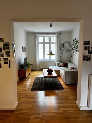 Helle und moderne 3,5-Zimmer Altbauwohnung mit 2 Balkonen in Dortmund Innenstadt