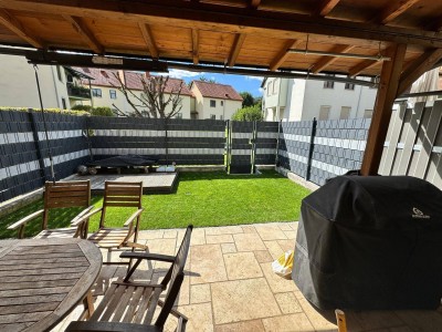 Familienfreundliche Maisonnettewohnung mit 3 Schlafzimmern, teilausgebautem Keller und Garten inkl Terassenüberdachung.