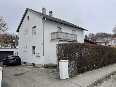 2 Zimmer Wohnung mit Garage in ruhiger Lage